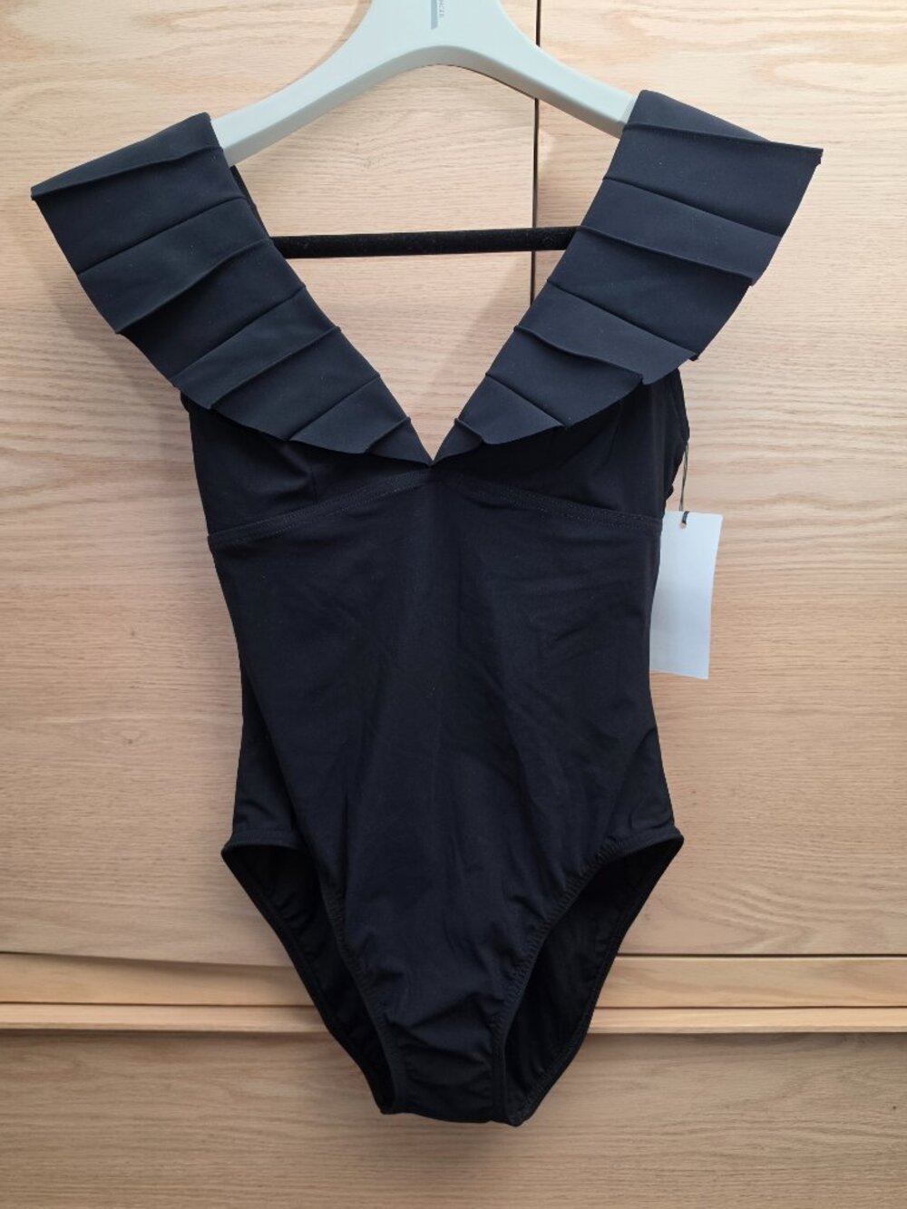 NWT Karla Colletto Alora Ruffle V Neck One Piece Swimsuit Black 10 - Picture 5 of 8